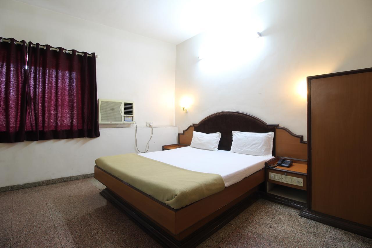 Soubhagya Inn Сілвасса Екстер'єр фото